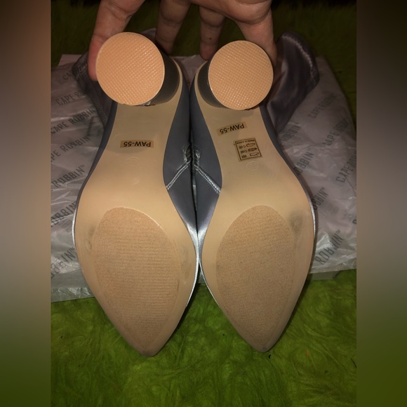 Gray Boots✨ - Picture 5 of 8